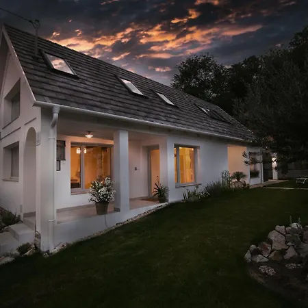 Lägenhet Piccola Grande Casa Matraterenye